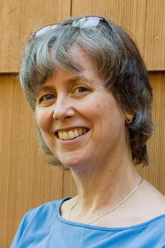 author Jennifer E. Beer