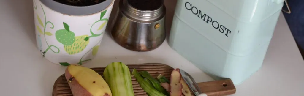 Compost peelings with a compost bucket