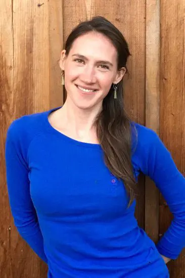 author Lindsey Schiller