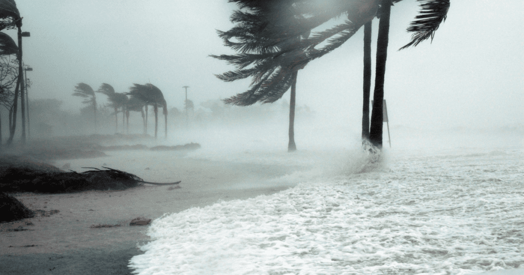 Strong winds and waves batter Florida during Hurricane Helene